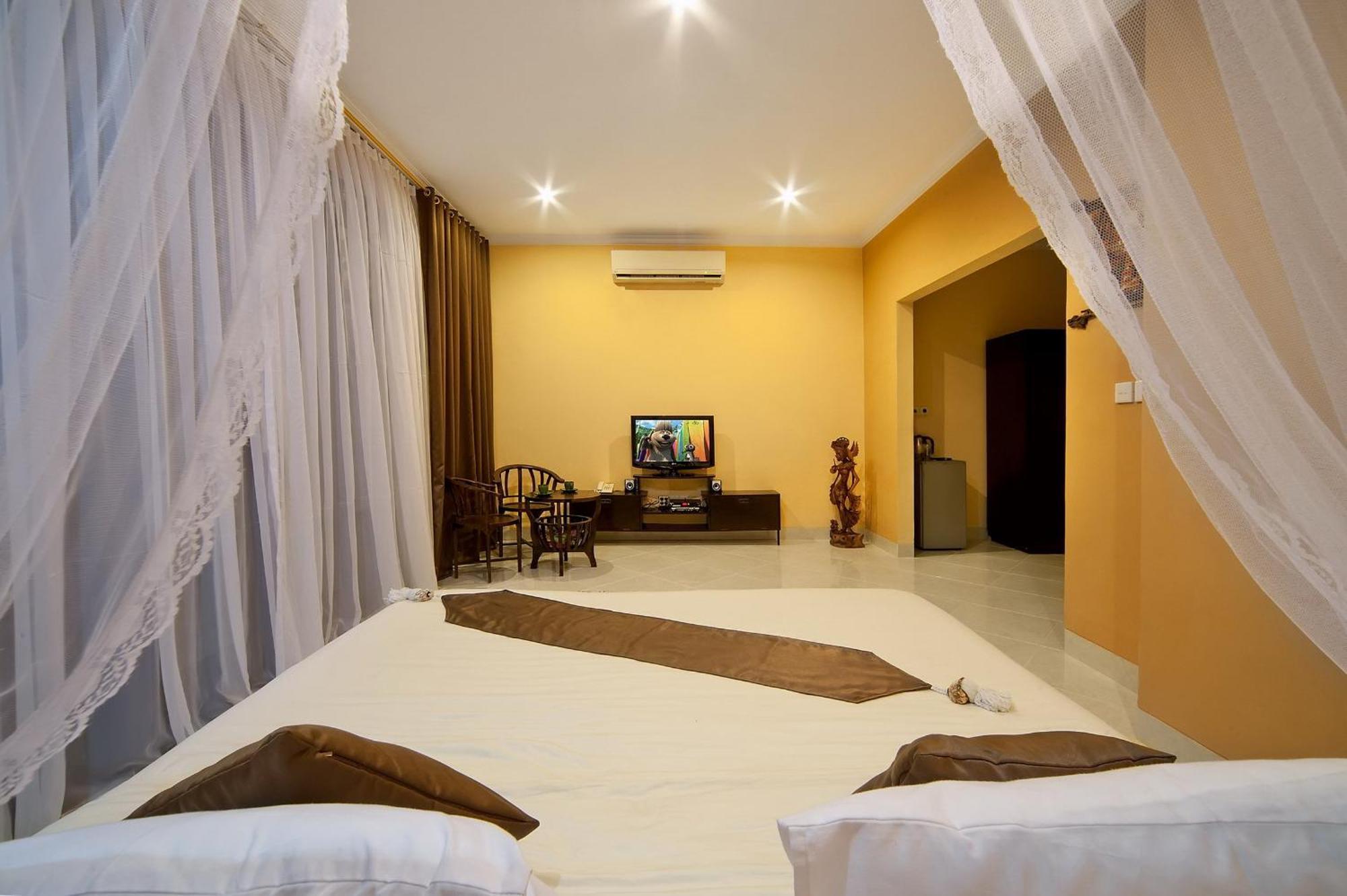 Rossa Garden Hotel Candi Dasa  Exterior photo
